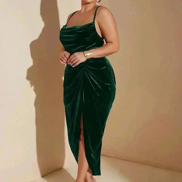 Dark Green Party Women's Plus Size Draped Neck High Slit Ruffle Hem Velvet Dress - Picture 8 of 8